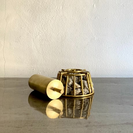 24-SV  stone weight flower base S