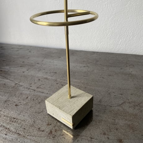13-ss sunglasses stand