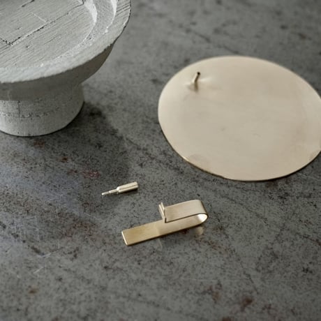 38-pi pilotis incense stand
