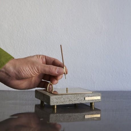 01-i incense stand S