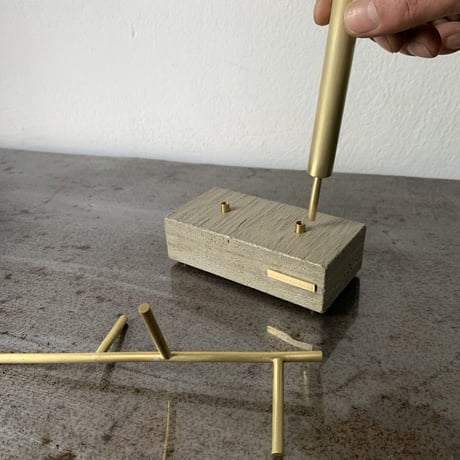 11-fmm   mulch stand with flower base