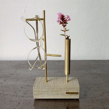 11-fmm   mulch stand with flower base