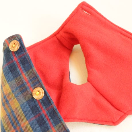 即納★【サンプルSALE】背開きベスト（青チェック×赤フリース）
