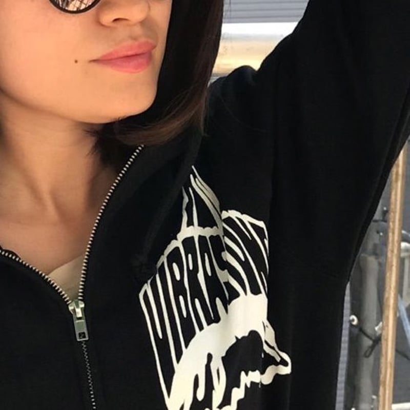 即日発送 Stone  ロゴ パーカーブラック ビブラストーン ロゴ パーカー（復刻版） ブラック | スモール