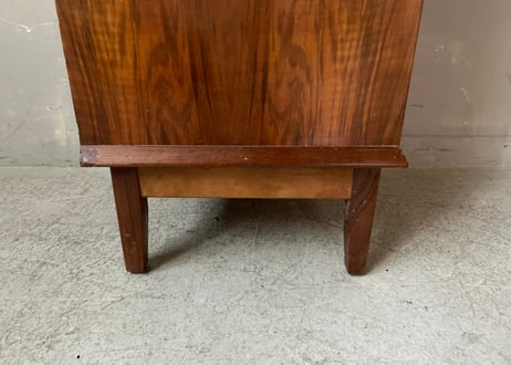 Alfred Cox　ベッドサイドキャビネット　S-2502-05