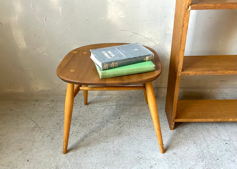 ERCOL(アーコール) / ドレッサースツール (301) ERCOL(アーコール) / ドレッサースツール (301)