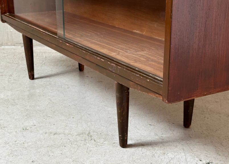 ガラスキャビネット(脚付き) S-2312-37 | mumokuteki antique&r ガラスキャビネット(脚付き) S-2312-37 | mumokuteki antique&r