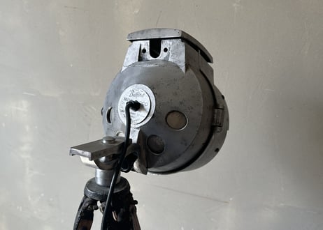 Bullfinchブルフィンチ三脚フロアランプ  S-759