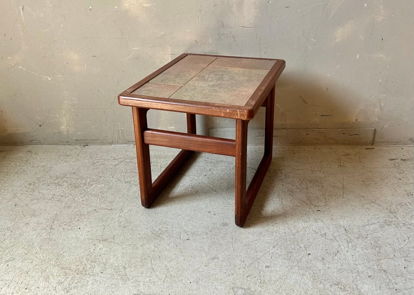 タイルトップネストテーブル S-2404-28 | mumokuteki antique&re