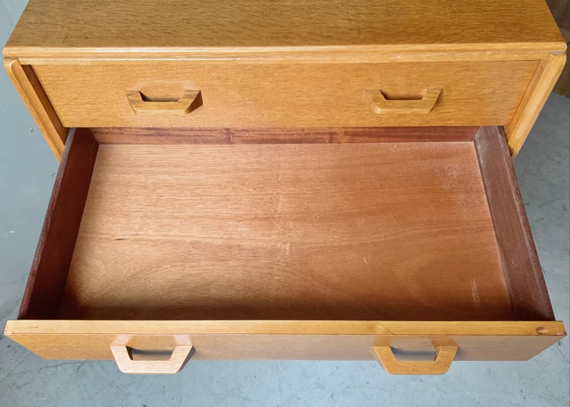 英国アンティークG-PLANジープランブランドン2杯チェスト(89-308-1