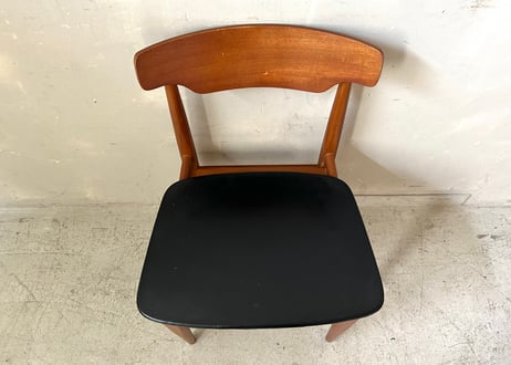 ブラックシートチェア　S-2403-33
