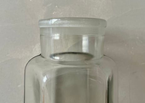 蓋つきガラスボトル　S-2402-15