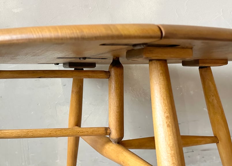 ☆希少アーコールハーフムーンテーブル☆ イギリス アーコール社 ercol コーヒーテーブル（ハーフムーンテーブル