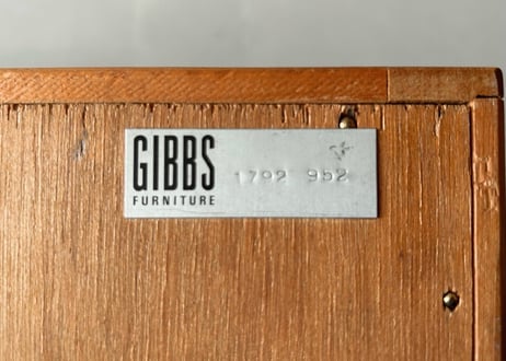 Herbert E. Gibbs(ハーバート・E・ギブス)　 ガラスキャビネット　S-2402-32