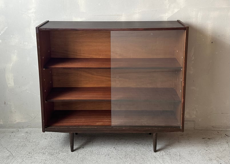 ガラスキャビネット(脚付き) S-2312-37 | mumokuteki antique&r ガラスキャビネット(脚付き) S-2312-37 | mumokuteki antique&r