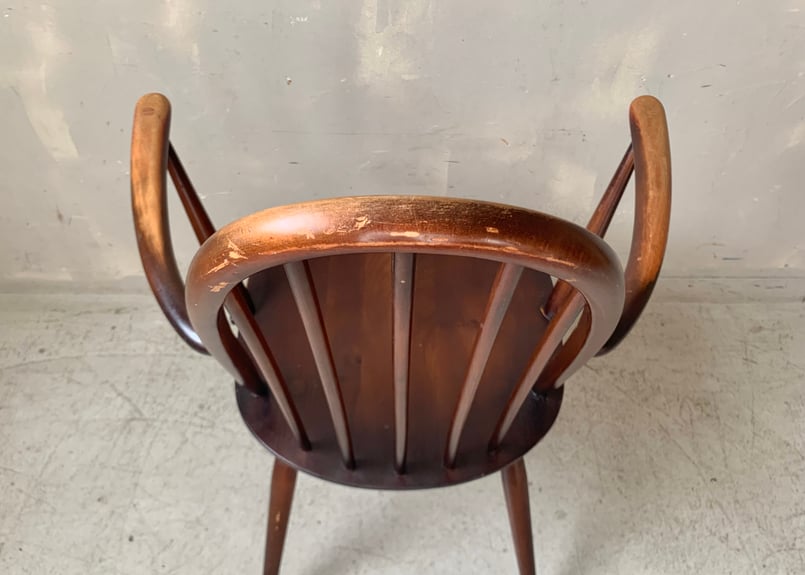 ERCOL / アーコール｜クエーカーアームチェア｜エルム材 ダークブラウン 座り心地も大満足♪ クエーカー アームチェア【Ercol