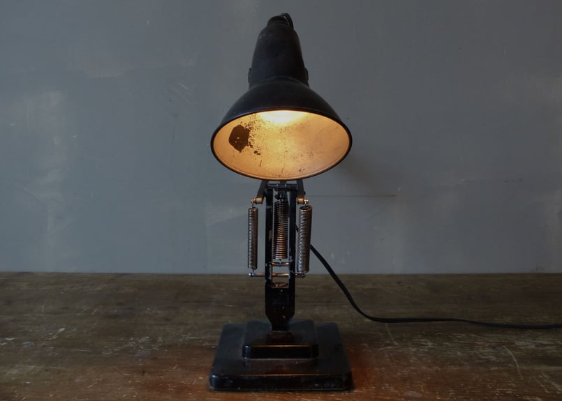激安スーパーの“売上対決” Anglepoise ベークライト製シェード [model1227] アングルポイズ 洋書