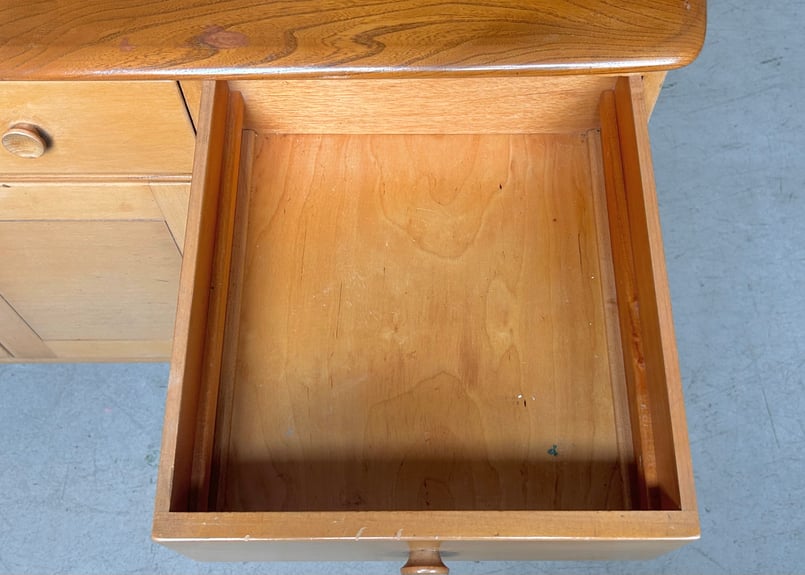 86634☆Ercol キャスター サイドボード アーコール エルム AVボード