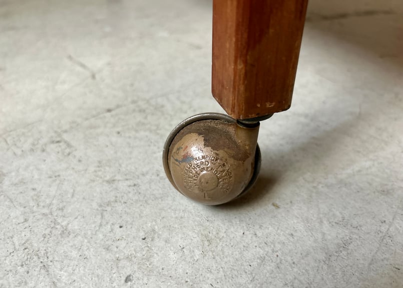 アーコール バタフライ トローリー ワゴン ERCOL トローリーワゴン – & vintage