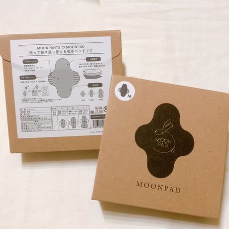 MOONPAD／Mサイズ 最大10ml(ナプキン2枚分)