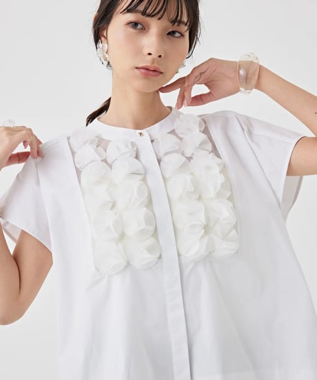 TORRAZZO DONNA フローラルシアーフリルトップス　ホワイト　タグ付き TORRAZZO DONNA フローラルシアーフリルトップス ホワイト タグ付き