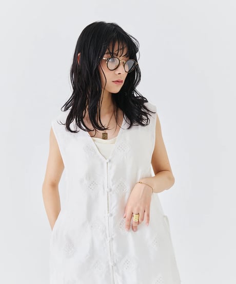 【torrazzo donna（トラッゾドンナ）】インド刺繍レイヤード２WAYトップス