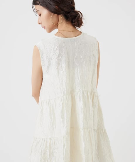 【torrazzo donna（トラッゾドンナ）】フラワーティアードトップス