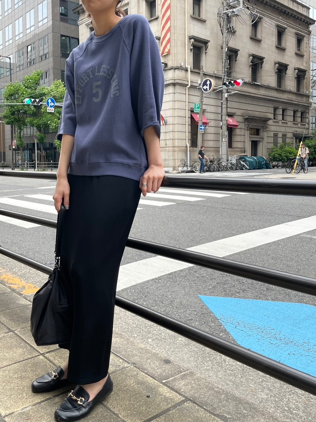 cafune(カフネ)】ラグランスリーブ ロゴスウェット | nulla online cafune(カフネ)】ラグランスリーブ ロゴスウェット | nulla online