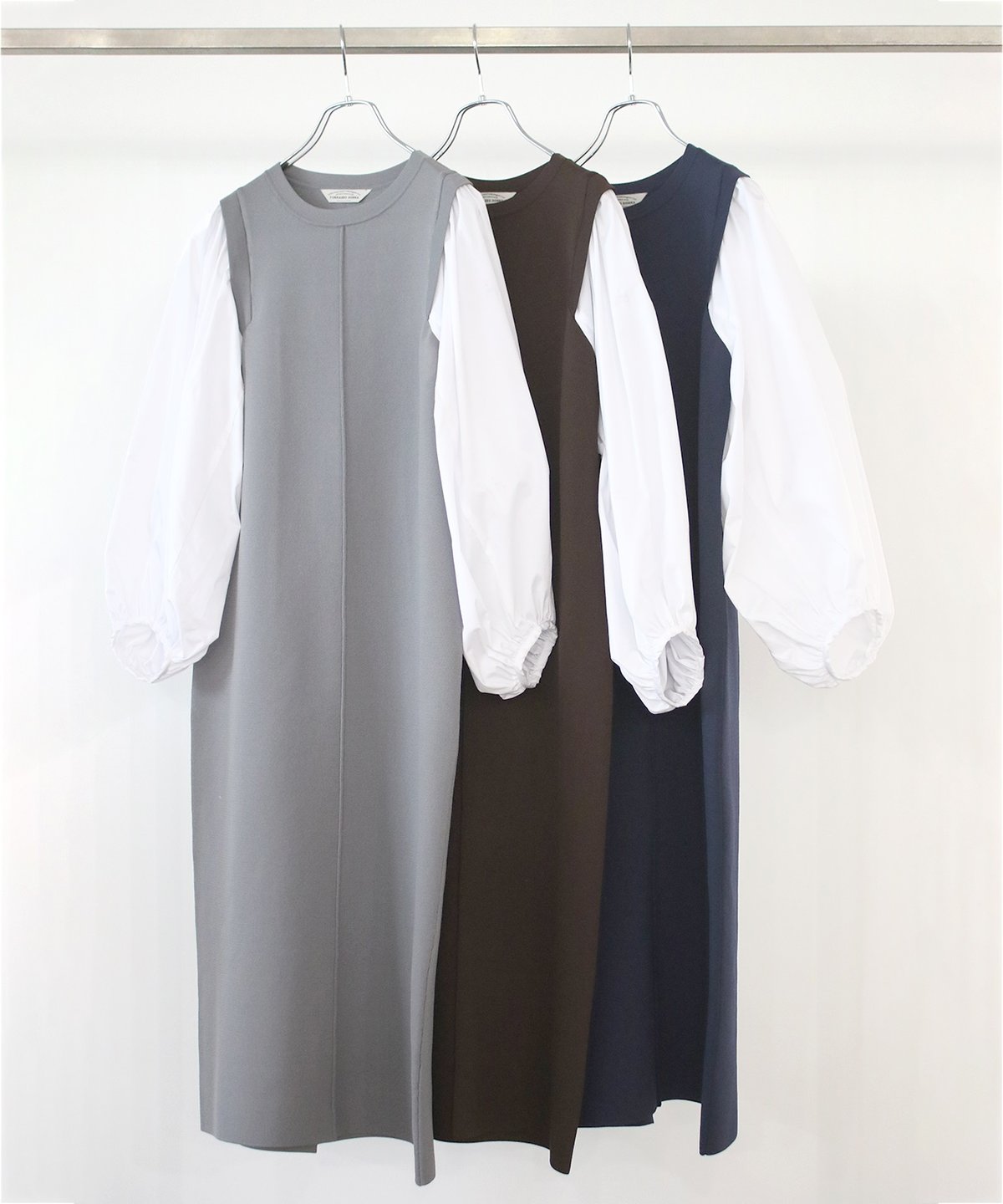【SHIPS別注】TORRAZZO DONNA ピンタック ワンピース ホワイト Torrazzo Donna（トラッゾドンナ）の「【SHIPS別注】TORRAZZO