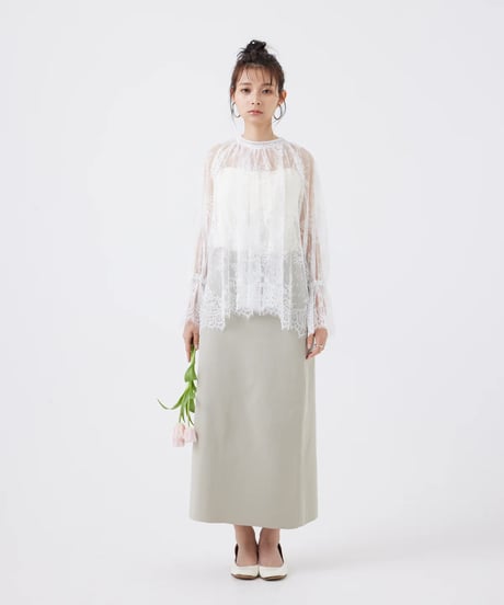 【torrazzo donna（トラッゾドンナ）】フローラルラッセルレースブラウス