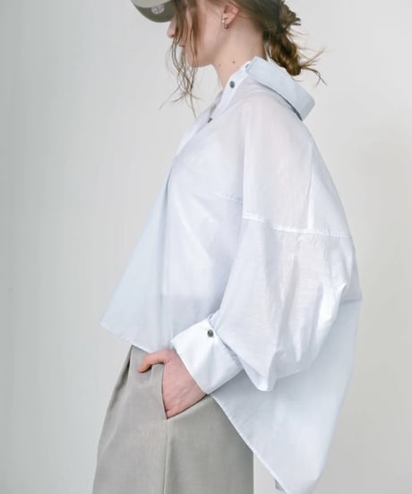【HERENCIA（ヘレンチア）】ボタンアップブラウス