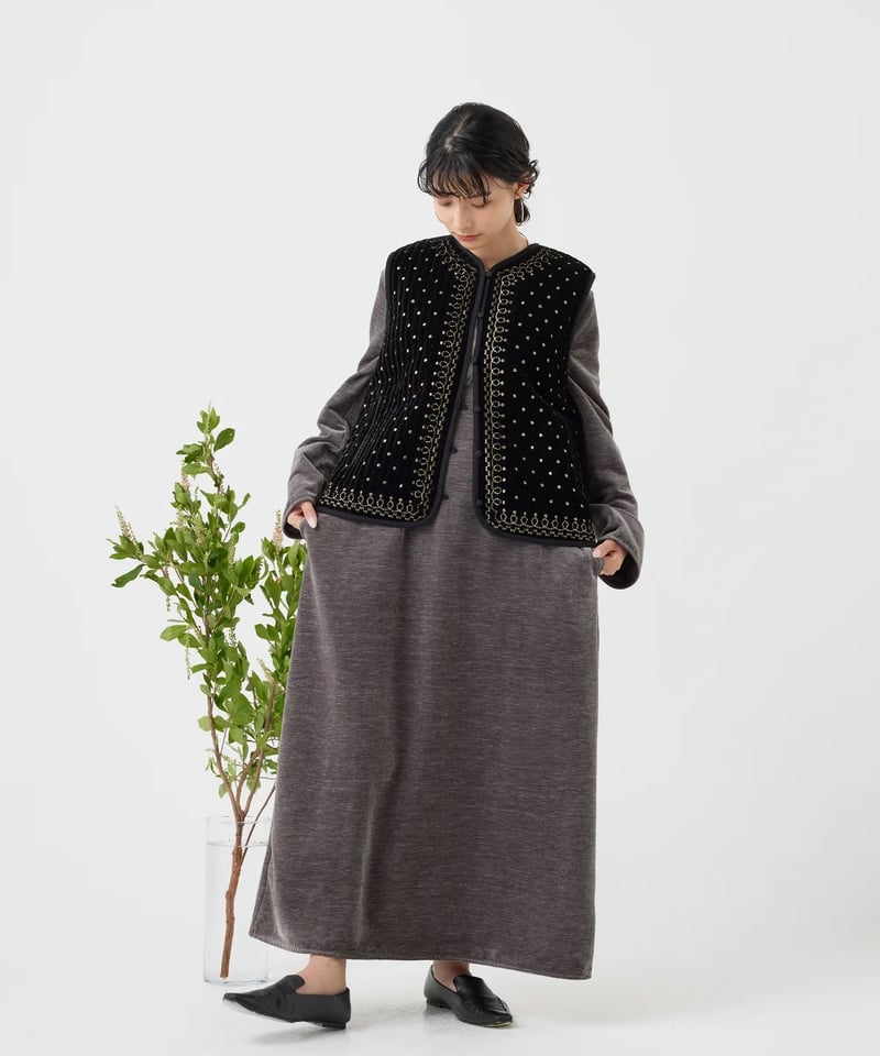 torrazzo donna（トラッゾドンナ）】ヴィンテージ調オリジナル刺繍