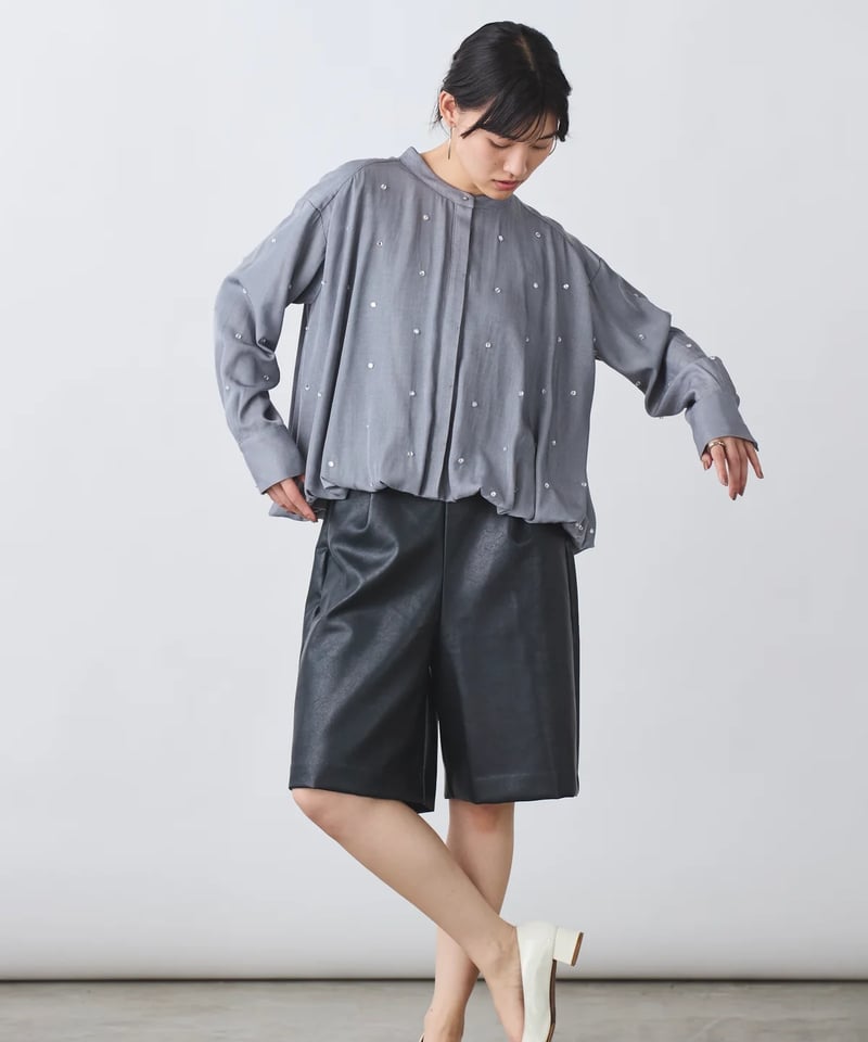 torrazzo donna（トラッゾドンナ）】フェイクレザーショートパンツ