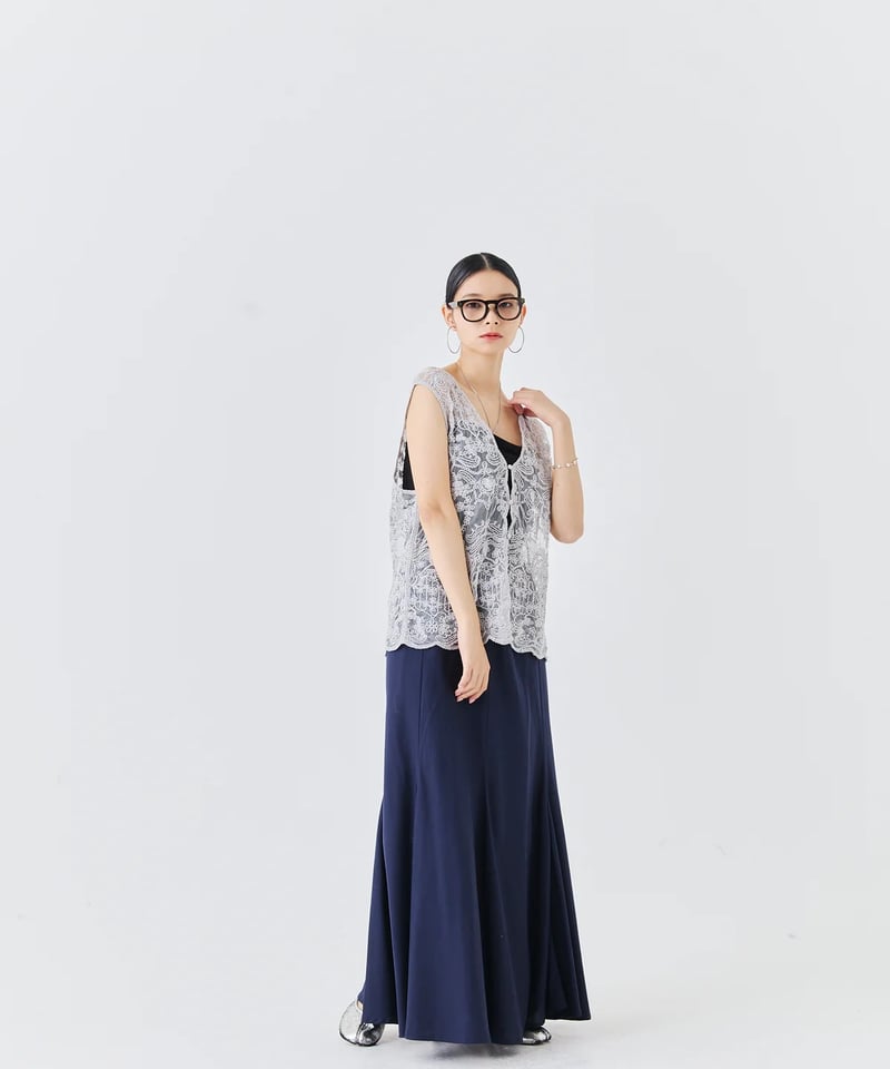 torrazzo donna（トラッゾドンナ）】立体コード刺繍レース ベスト