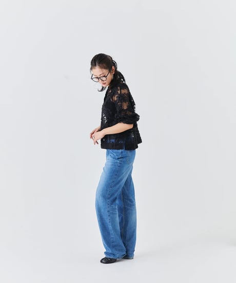 【torrazzo donna（トラッゾドンナ）】フラワーレースボリュームスリーブトップス