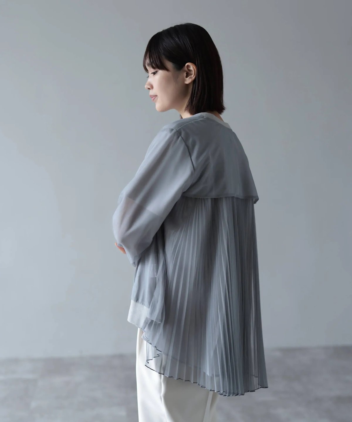 HERENCIA(ヘレンチア)】バックプリーツチュール ブルゾン HERENCIA(ヘレンチア)】バックプリーツチュール ブルゾン