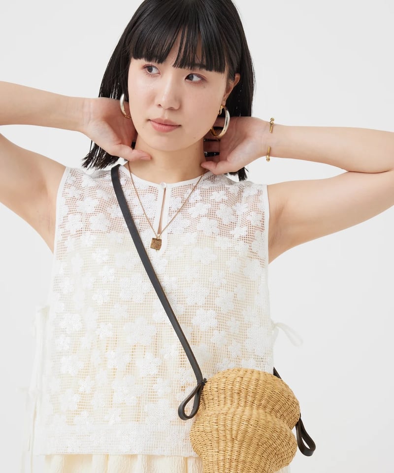 torrazzo donna（トラッゾドンナ）】スパングルサイドリボンベスト