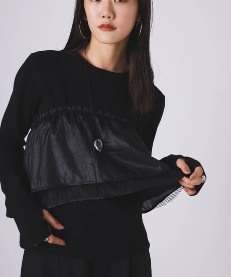【torrazzo donna（トラッゾドンナ）】フリルパーツ別付きベーシックニット