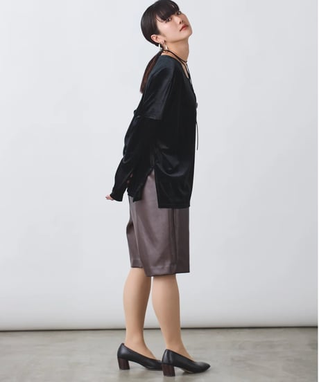 【torrazzo donna（トラッゾドンナ）】ベロアオーバーサイズプルオーバー