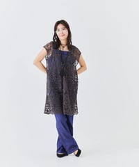 【torrazzo donna（トラッゾドンナ）】コード刺繍レースジレ
