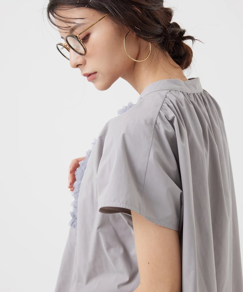 【新品・未使用】TORRAZZODONNAフレンチスリーブフリルブラウス 新品・未使用】TORRAZZODONNAフレンチスリーブフリルブラウス