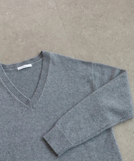 【torrazzo donna（トラッゾドンナ）】ラクーン混ベーシック2WAYネックトップス