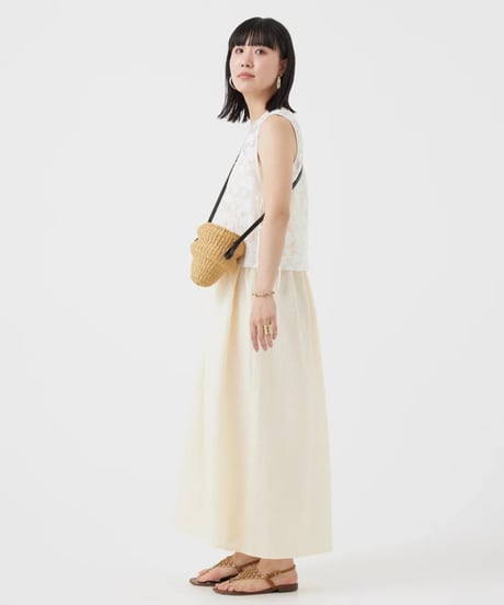 【torrazzo donna（トラッゾドンナ）】スパングルサイドリボンベスト