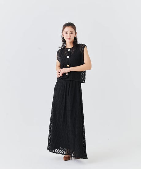 【torrazzo donna（トラッゾドンナ）】ジェオメトリックレースベスト