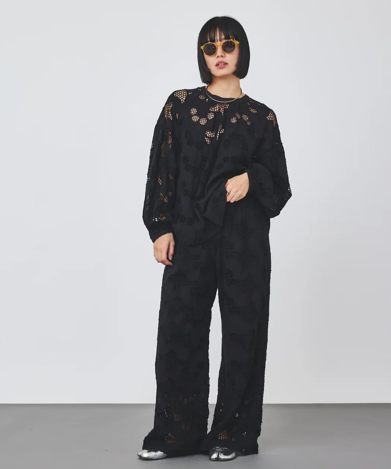 torrazzo donna（トラッゾドンナ）】カットワークレースワイドパンツ 