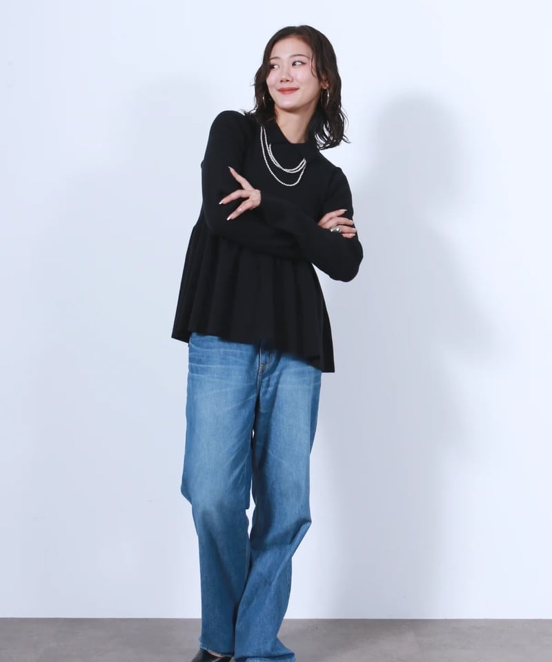 torrazzo donna（トラッゾドンナ）】衿付リブニットフレアトップス