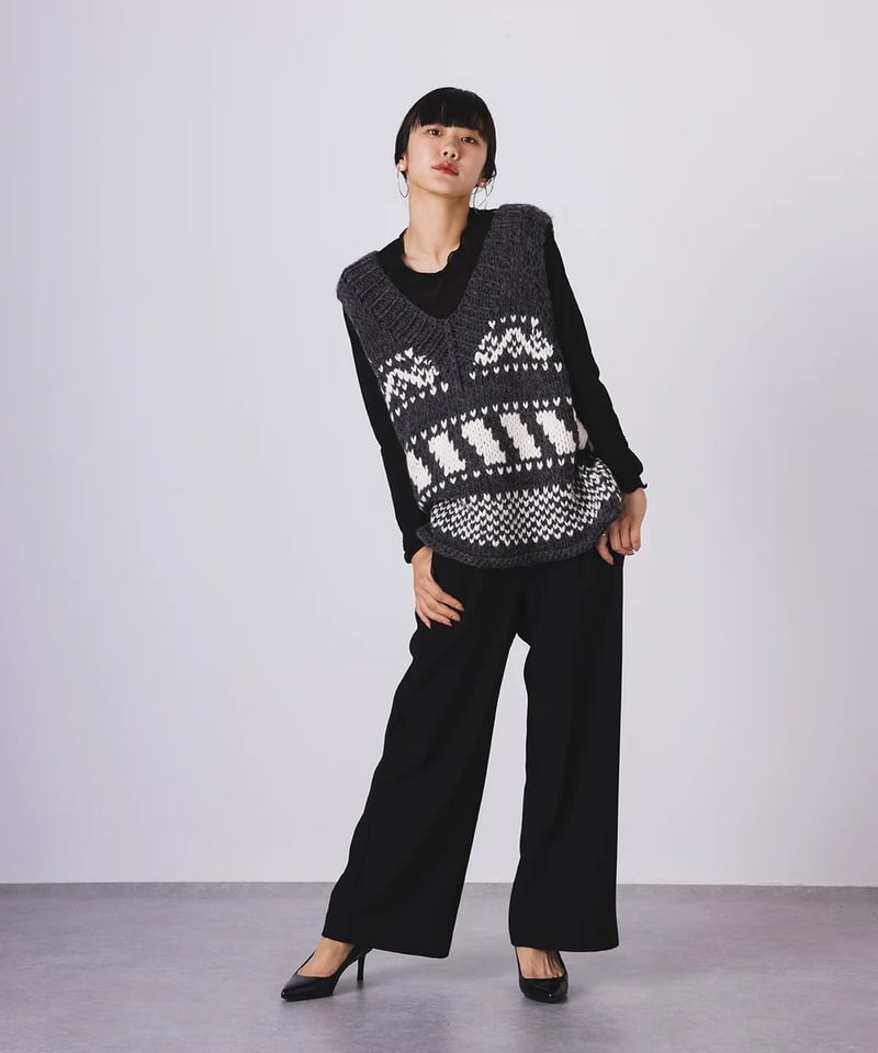 TORRAZZO DONNA グレー ニットベスト torrazzo donna （トラッゾドンナ）】ファンシーヤーンニット