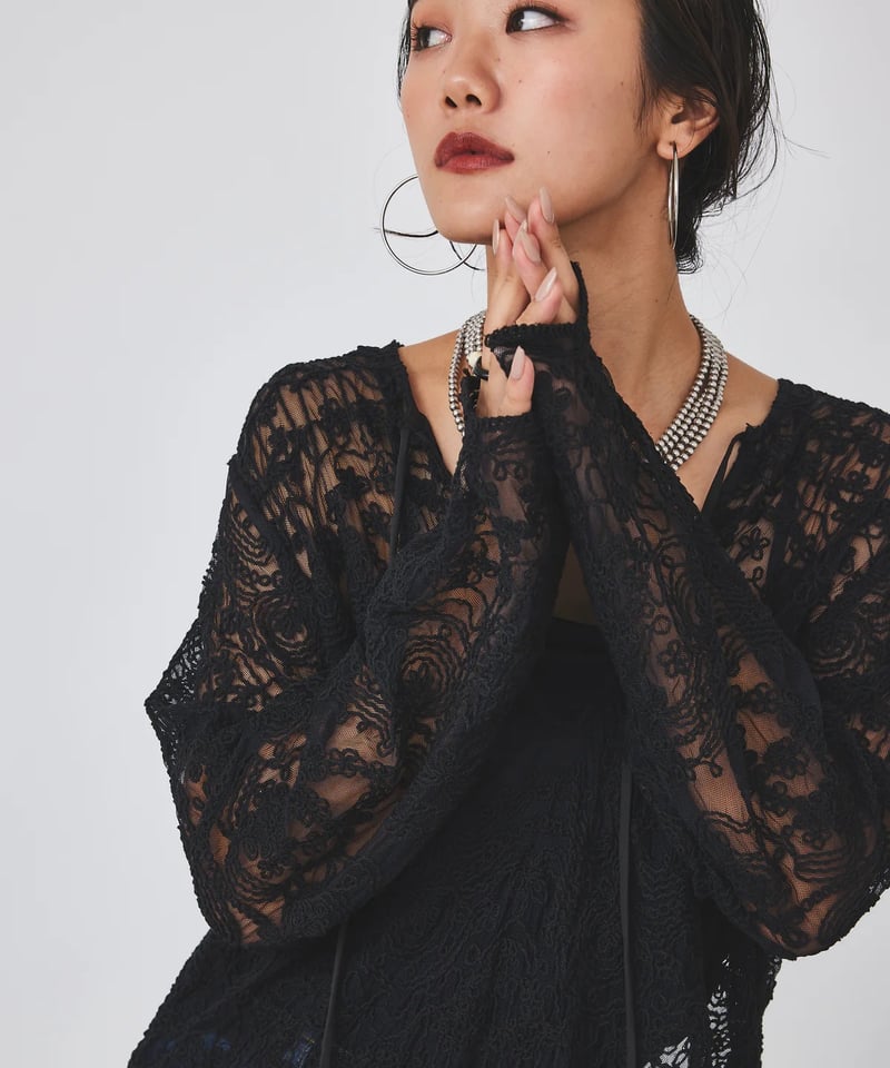 torrazzo donna(トラッゾドンナ)】立体コード刺繍レース torrazzo donna(トラッゾドンナ)】立体コード刺繍レース