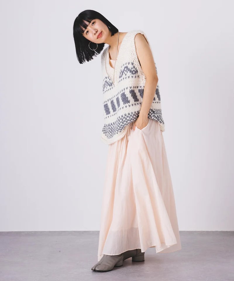 TORRAZZO DONNA グレー ニットベスト torrazzo donna （トラッゾドンナ）】ファンシーヤーンニット