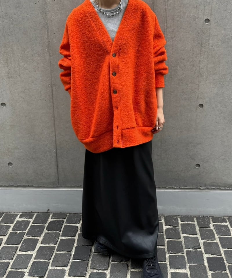 ルネ Rene カーディガン サーモンオレンジ Vネック新品未使用タグ付 ルネ Rene カーディガン サーモンオレンジ Vネック新品未使用タグ付